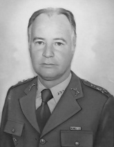 Tenente-Coronel Dirceu Rubens Hatschbach