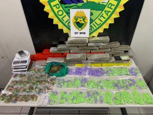  PM descobre crack, cocaína e maconha em ponto comercial no Tingui, em Curitiba