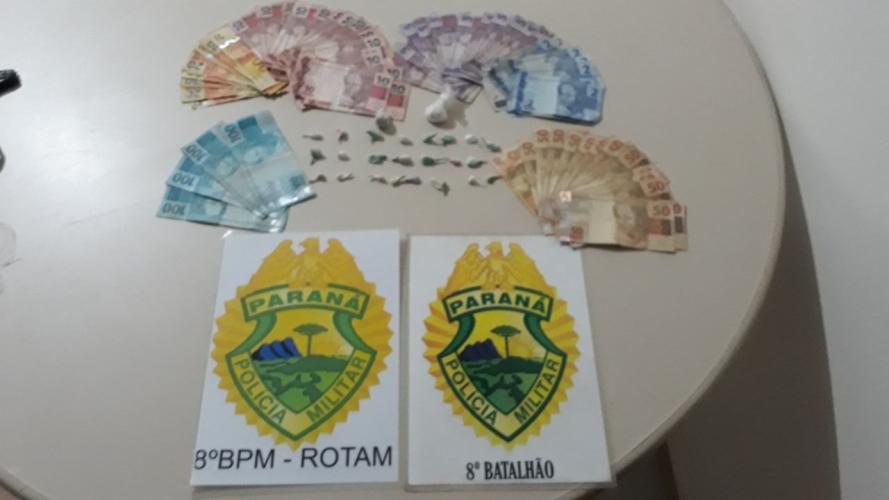 PM prende homem com Mandado de Prisão e dono de bar por tráfico de drogas em Amoporã (PR)