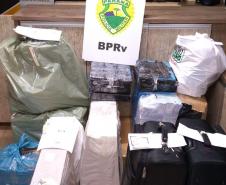 Em abordagem a ônibus, BPRv apreende 14 volumes de contrabandos no Norte do estado