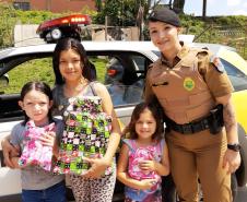 PM visita bairros de Curitiba para a entrega de mais de 500 brinquedos em comemoração ao Dia das Crianças 