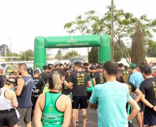 Dezenas de atletas participam do Desafio 10 Km do 17º Batalhão de Polícia Militar em São José dos Pinhais, na RMC