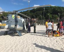 BPMOA resgata mulher na Ilha do Mel (PR) que passou mal durante cruzeiro