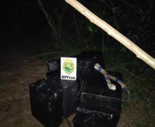 BPFRON apreende 600 pacotes de cigarros contrabandeados em Foz do Iguaçu (PR)