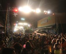  Matimbanda e desfiles de escolas de samba no Litoral levam 800 mil foliões para as ruas no segundo dia de Carnaval 