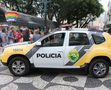 Polícia Militar garante a segurança de milhares de pessoas durante o desfile de Carnaval em Curitiba