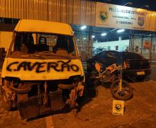 Nova fase da Operação Obturação resulta em apreensão de sete automóveis carregados com cigarros contrabandeados, em Guaíra (PR)