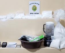 Refinaria de droga improvisada em residência é encontrada pelo BPGd em Piraquara, na RMC