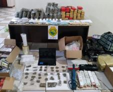 Universitário é preso pela PM com mais de 50 quilos de drogas e R$ 12 mil em dinheiro em Apucarana (PR)