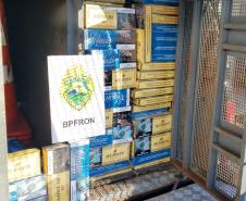 No Oeste do estado, BPFron apreende R$ 30 mil em cigarros contrabandeados