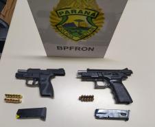 Abordagens do BPFron resultam em cigarros e duas pistolas apreendidas no Oeste do estado