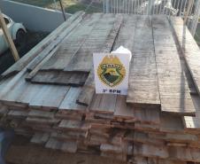 No Sudoeste do estado, PM apreende madeira sem licença ambiental após denúncia anônima