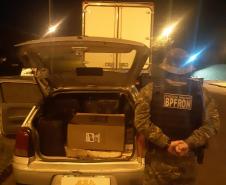 Durante a Operação Hórus, BPFron prende homem e apreende carro carregado com 550 pacotes de cigarros