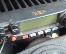 BPRv apreende dois veículos equipados com rádio transmissores no Oeste do estado