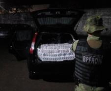 Em situações distintas, BPFron apreende dois veículos carregados com cigarros e produtos contrabandeados