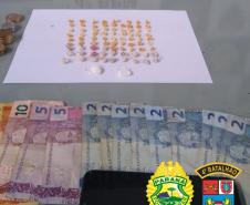 Em Maringá (PR), PM prende homem e apreende mais de 80 pedras de crack e dinheiro