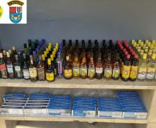 PM desconfia de carro estragado e localiza 126 garrafas de bebidas adulteradas em Morretes (PR)