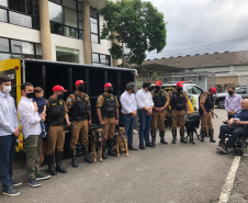 BPRv recebe cinco cães de faro e um veículo próprio para o transporte