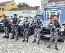 As unidades especializadas da PMPR foram mobilizadas para apoiar as forças locais e reforçar áreas estratégicas