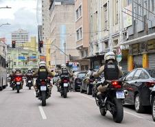 As unidades especializadas da PMPR foram mobilizadas para apoiar as forças locais e reforçar áreas estratégicas