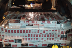 BPRv apreende carro carregado com 6,5 mil maços de cigarros contrabandeados no Oeste do estado