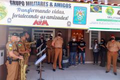 Comandante-Geral da PM acompanha entrega de casa para policial da Reserva Remunerada em Curitiba