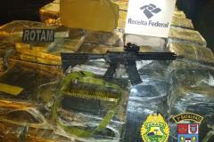Operação Conjunta Policia Militar e Receita Federal Prende Arma e Drogas