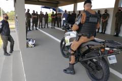 Policiais da ROCAM ministram instrução de pilotagem defensivas a militares das Forças Armadas em Curitiba
