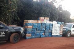 Caminhão carregado com cigarros contrabandeados é apreendido durante ação conjunta da PM com a PF em Brasilândia do Sul (PR)