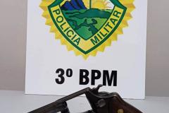 No Sudoeste do Paraná, PM apreende duas armas de fogo e encaminha suspeitos, em ações distintas