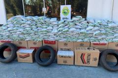 Carro carregado com cigarros e inseticidas contrabandeados é apreendido pelo BPRv em Cascavel
