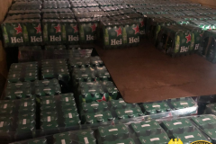 BPRv apreende garrafas de vinhos contrabandeadas e carga de cerveja sem nota no Interior do Paraná