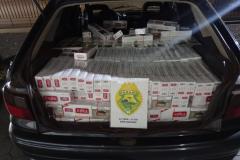 PM apreende carro com 19 mil maços de cigarros contrabandeados em Juranda (PR)