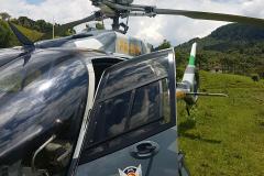 Aeronave faz transporte de vítima que se machucou durante trilha no Pico Paraná, Litoral do estado
