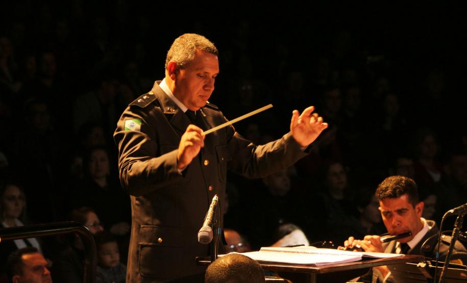 Com o tema Heróis, Banda de Música da PM faz espetáculo musical no Teatro Guaíra, em Curitiba