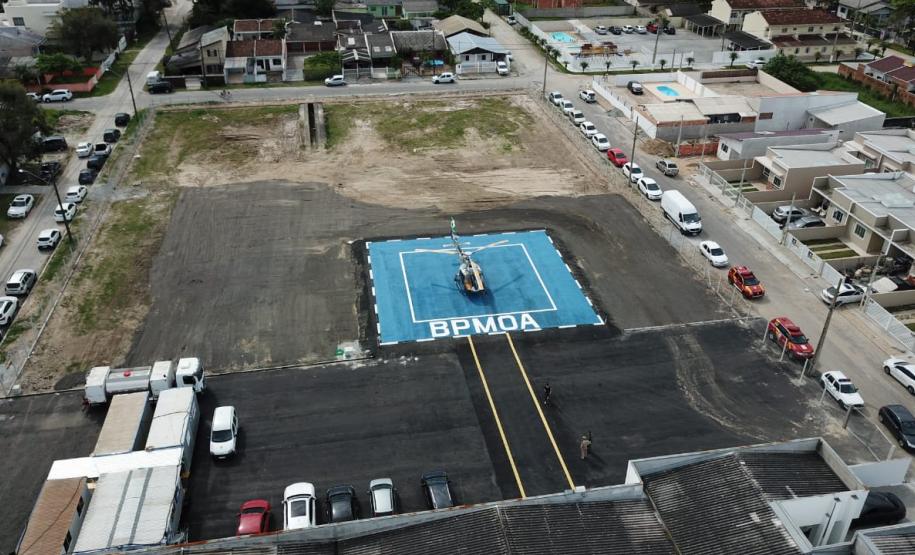 Nova base do BPMOA é instalada no litoral para atuação conjunta com a saúde em resgates e remoções aeromédicas no Verão Maior