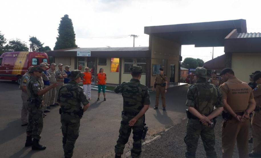 Polícia Militar faz orientações à população e reforça presença nas ruas do Paraná no combate ao coronavírus