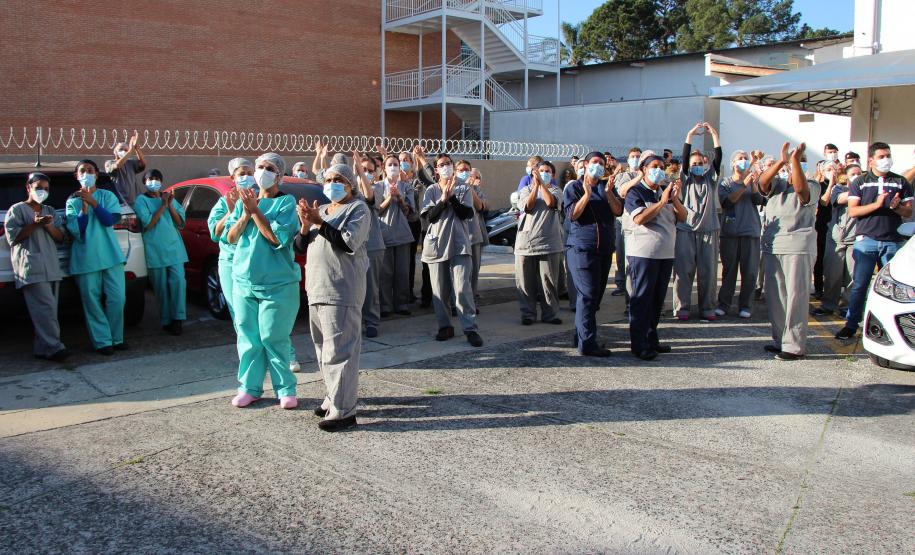 Visita 23ºBatalhão e Banda de Música ao Hospital Vitória