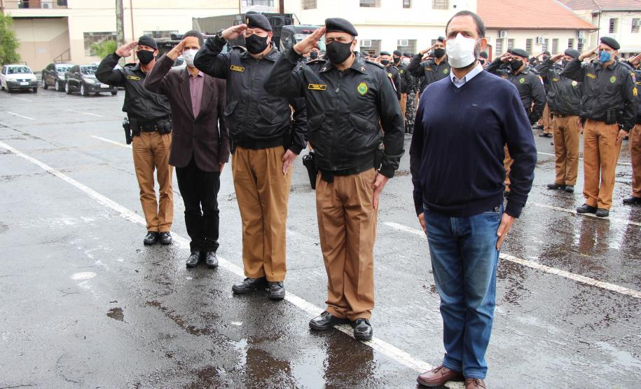 Polícia Militar comemora o Dia da Bandeira Nacional em todo o Paraná