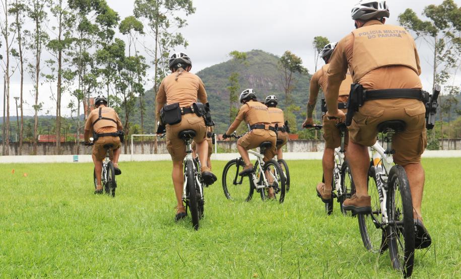Policiais militares passam por capacitação de ciclopatrulhamento no Litoral