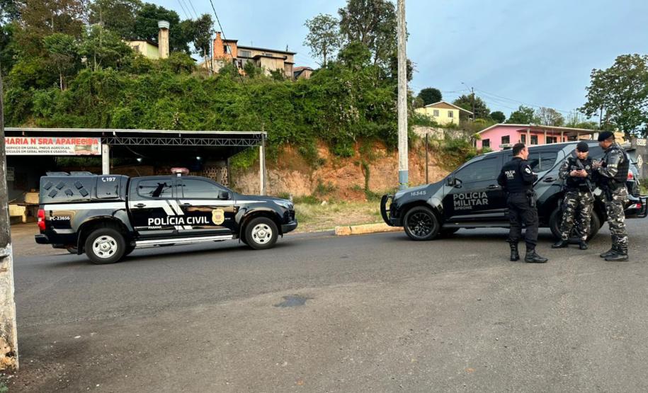 Operação conjunta da PMPR e PCPR prende 43 pessoas por tráfico no Centro-Oeste do Estado