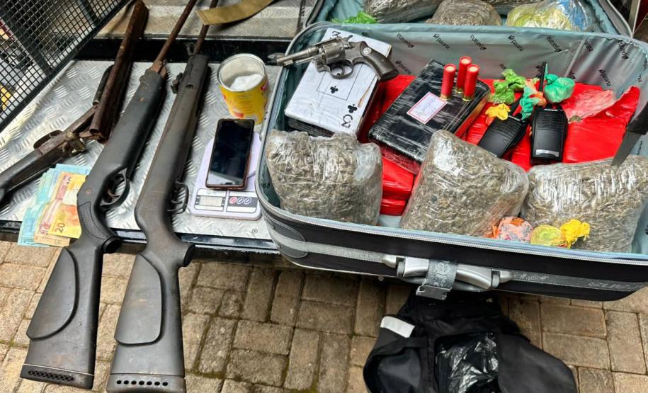 Operação conjunta da PMPR e PCPR prende 43 pessoas por tráfico no Centro-Oeste do Estado