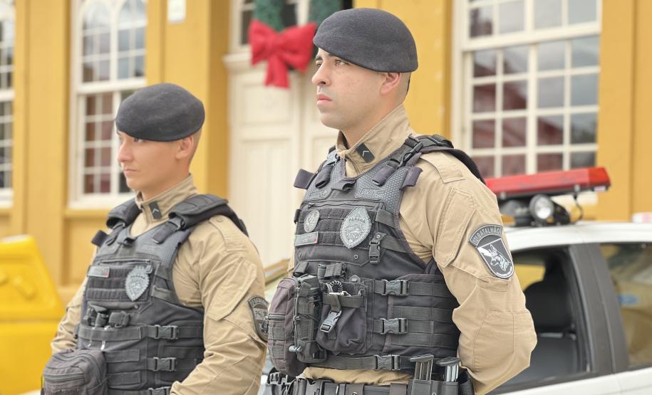 As unidades especializadas da PMPR foram mobilizadas para apoiar as forças locais e reforçar áreas estratégicas