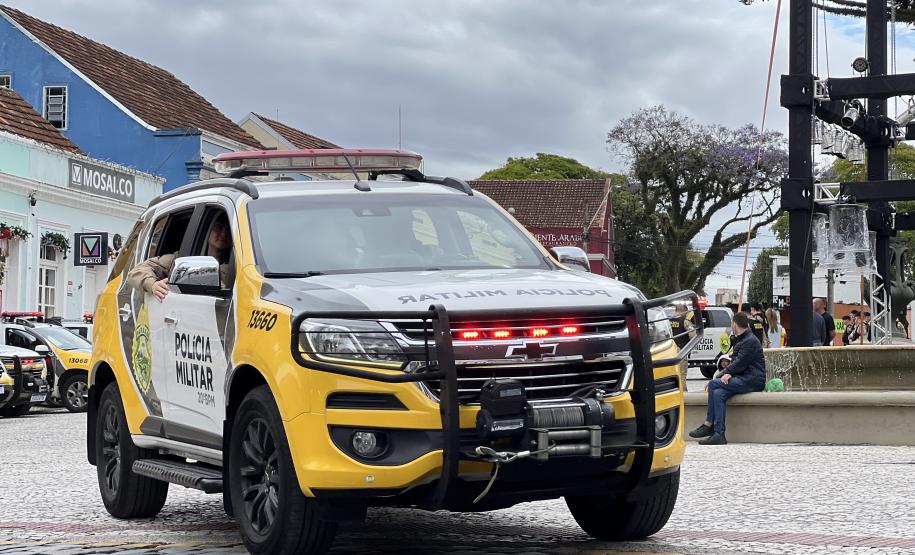 As unidades especializadas da PMPR foram mobilizadas para apoiar as forças locais e reforçar áreas estratégicas