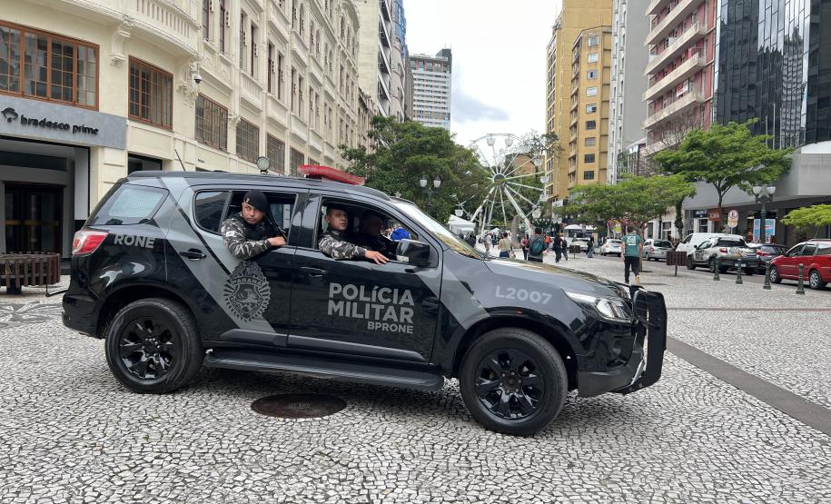 As unidades especializadas da PMPR foram mobilizadas para apoiar as forças locais e reforçar áreas estratégicas