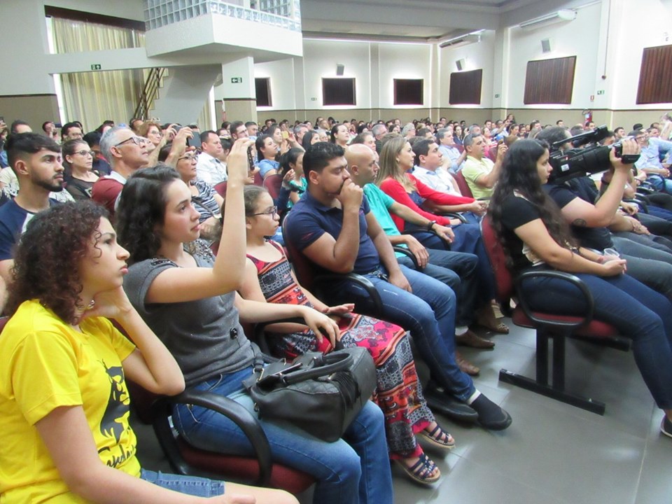 Cianorte (PR) recebe o concerto da Banda de Música da PM com homenagens e solidariedade