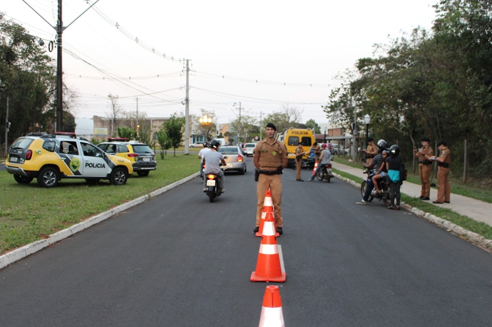 Em Cianorte, PM faz blitz para coibir infrações e autua mais de 30 veículos