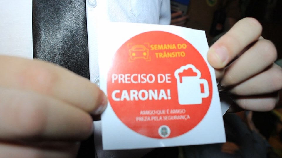 PM orienta população de Cianorte (PR) sobre a perigosa combinação do álcool com a direção