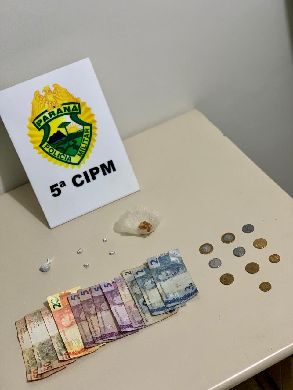 ROTAM prende três homens e apreende 72 porções de drogas e dinheiro no Noroeste do estado