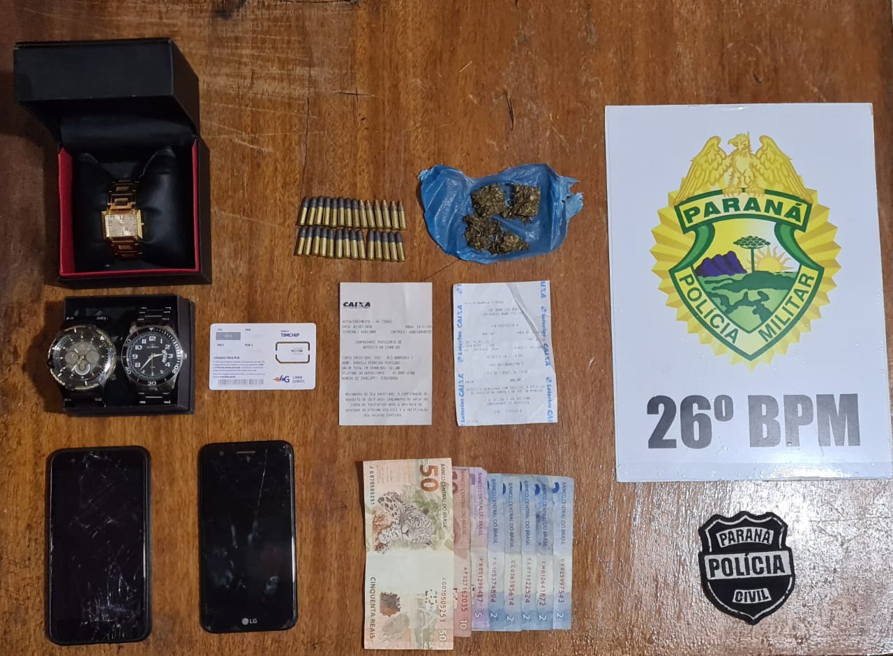 Nos Campos Gerais, PM prende duas pessoas e apreende armas e munições em situações distintas